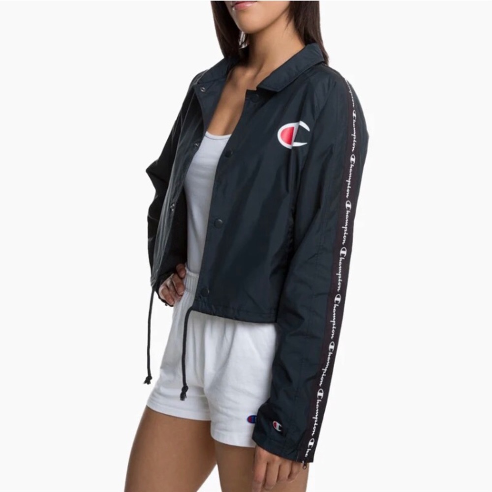Champion
Women's Black Zipper Tape Cropped Coaches Jacket
